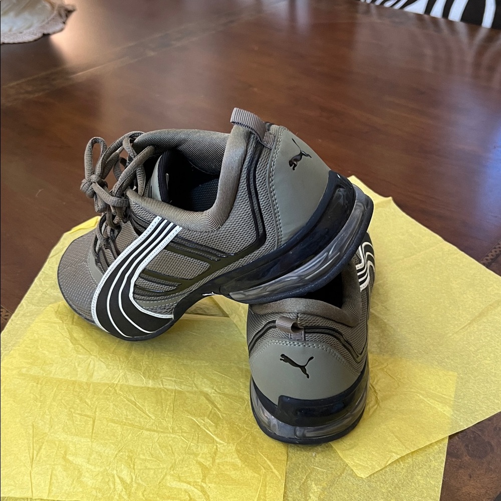 Mens Green Puma Athletic shoes - Picture 11 of 11